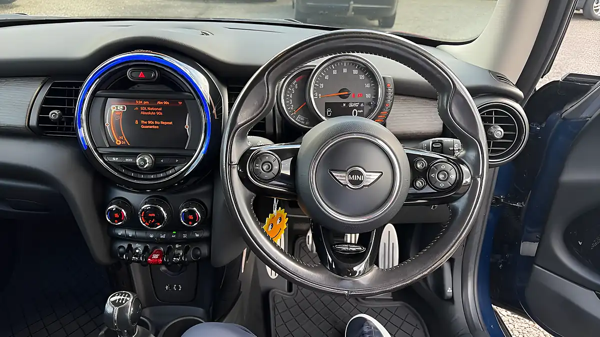 Used 2016 MINI Hatch Cooper Seven Blue - Interior and Exterior details 7