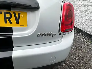 Used 2016 MINI Hatch Cooper Silver - Interior and Exterior details 9