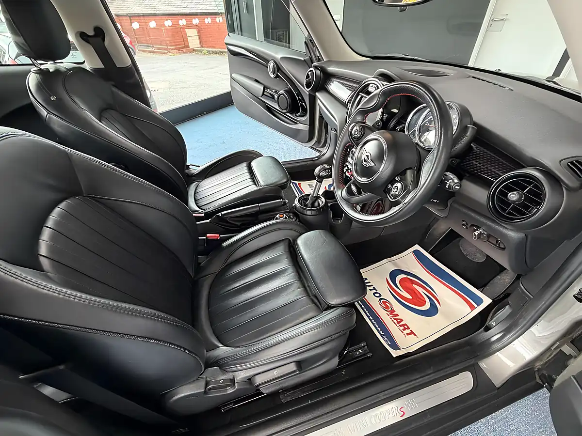 Used 2016 MINI Hatch Cooper Silver - Interior and Exterior details 15