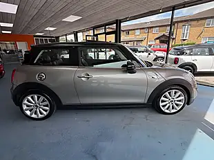 Used 2016 MINI Hatch Cooper Silver - Interior and Exterior details 2