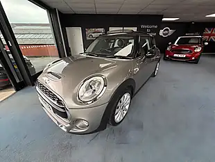 Used 2016 MINI Hatch Cooper Silver - Interior and Exterior details 5