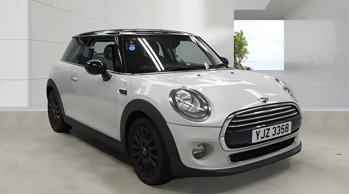 Used 2016 MINI Hatch Cooper Silver - Front View