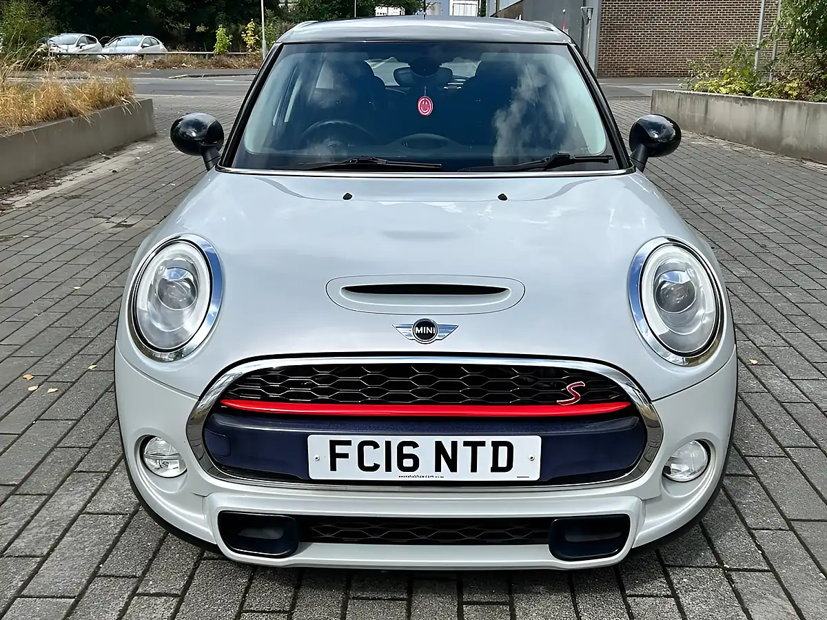 Used 2016 MINI Hatch Cooper Silver - Interior and Exterior details 12
