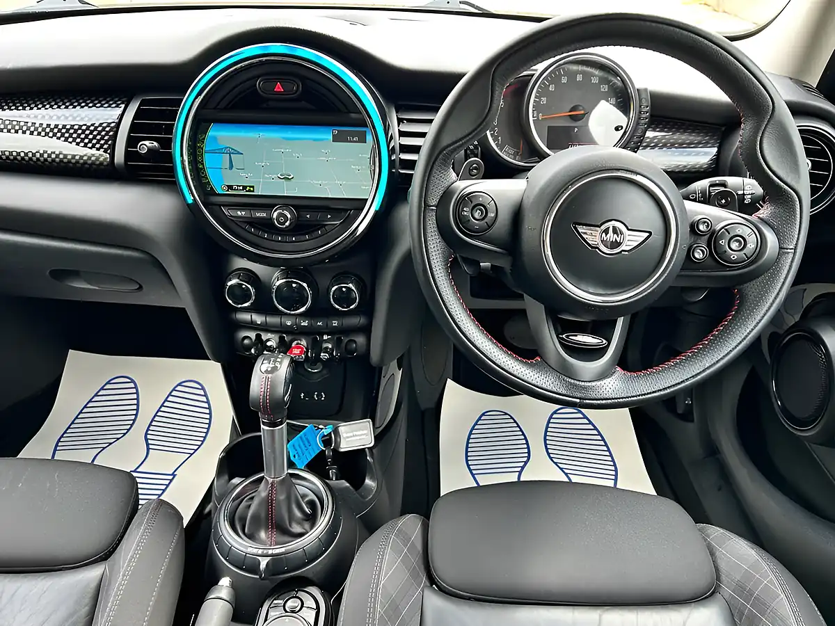 Used 2016 MINI Hatch Cooper Silver - Interior and Exterior details 14