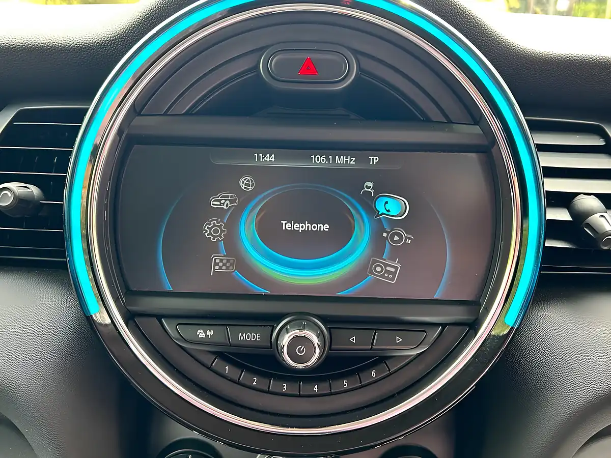 Used 2016 MINI Hatch Cooper Silver - Interior and Exterior details 16