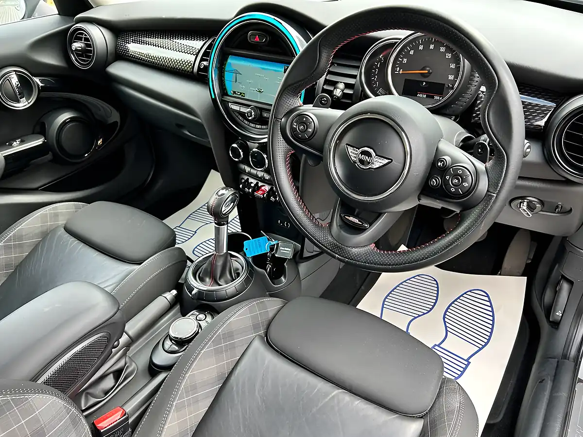 Used 2016 MINI Hatch Cooper Silver - Interior and Exterior details 3