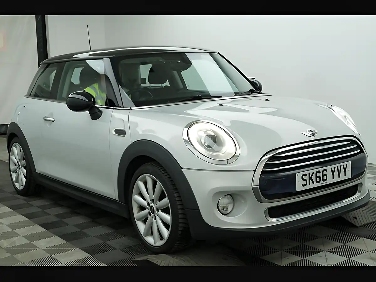 Used 2016 MINI Hatch Cooper Silver - Front View