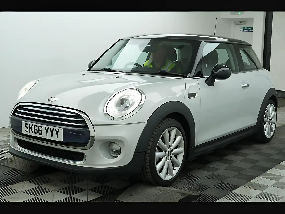 Used 2016 MINI Hatch Cooper Silver - Interior and Exterior details 3