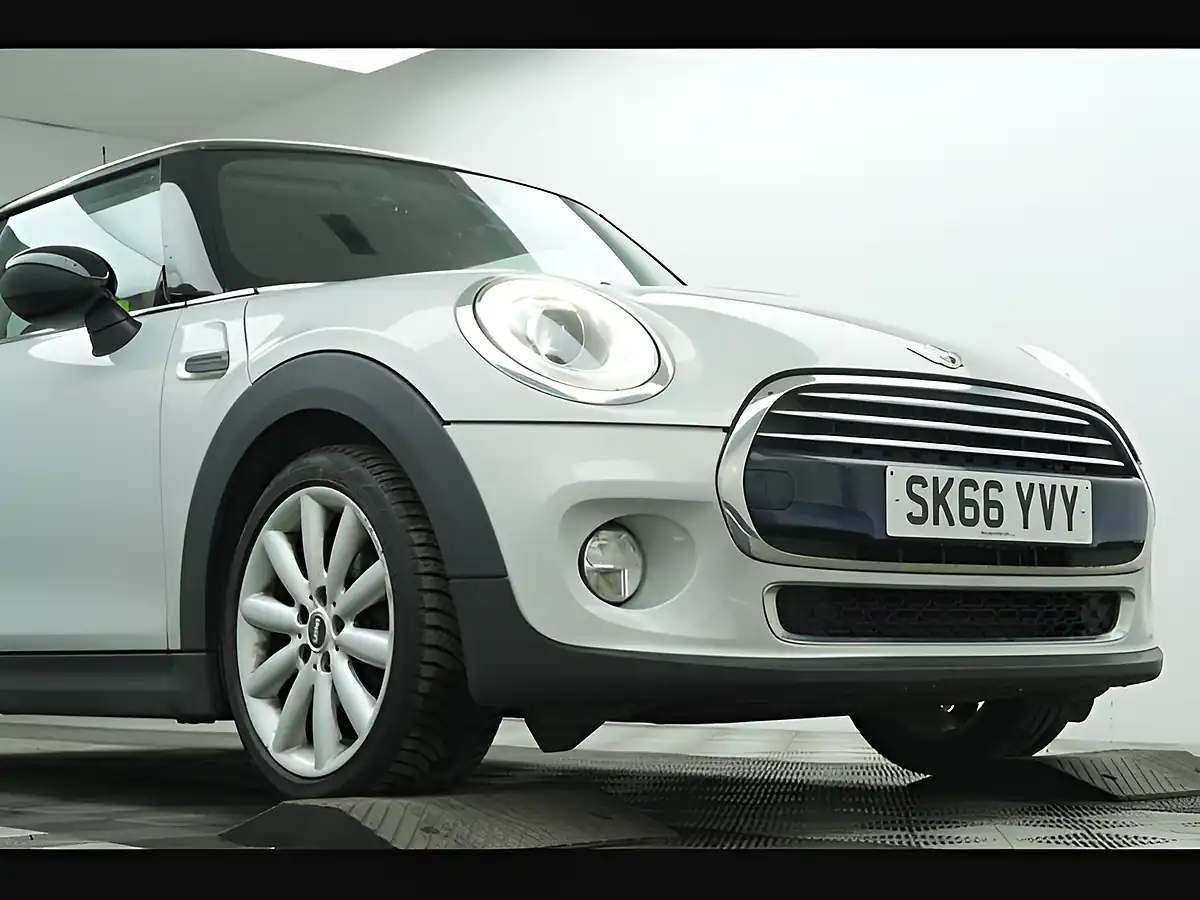 Used 2016 MINI Hatch Cooper Silver - Interior and Exterior details 5