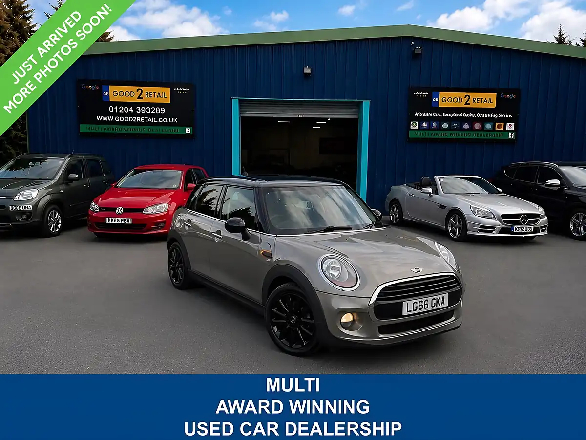 Used 2016 MINI Hatch Cooper Silver - Front View