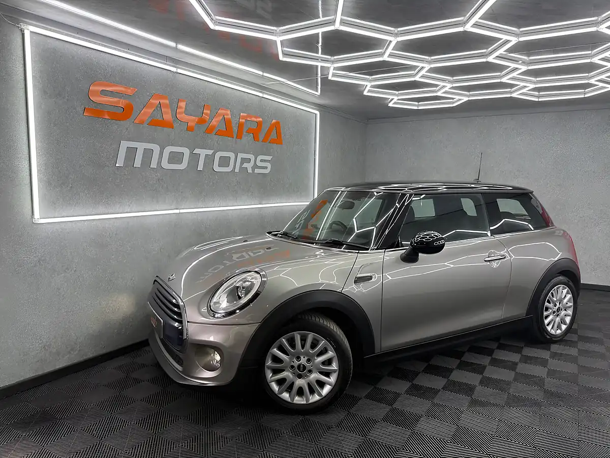 Used 2016 MINI Hatch Cooper Silver - Front View