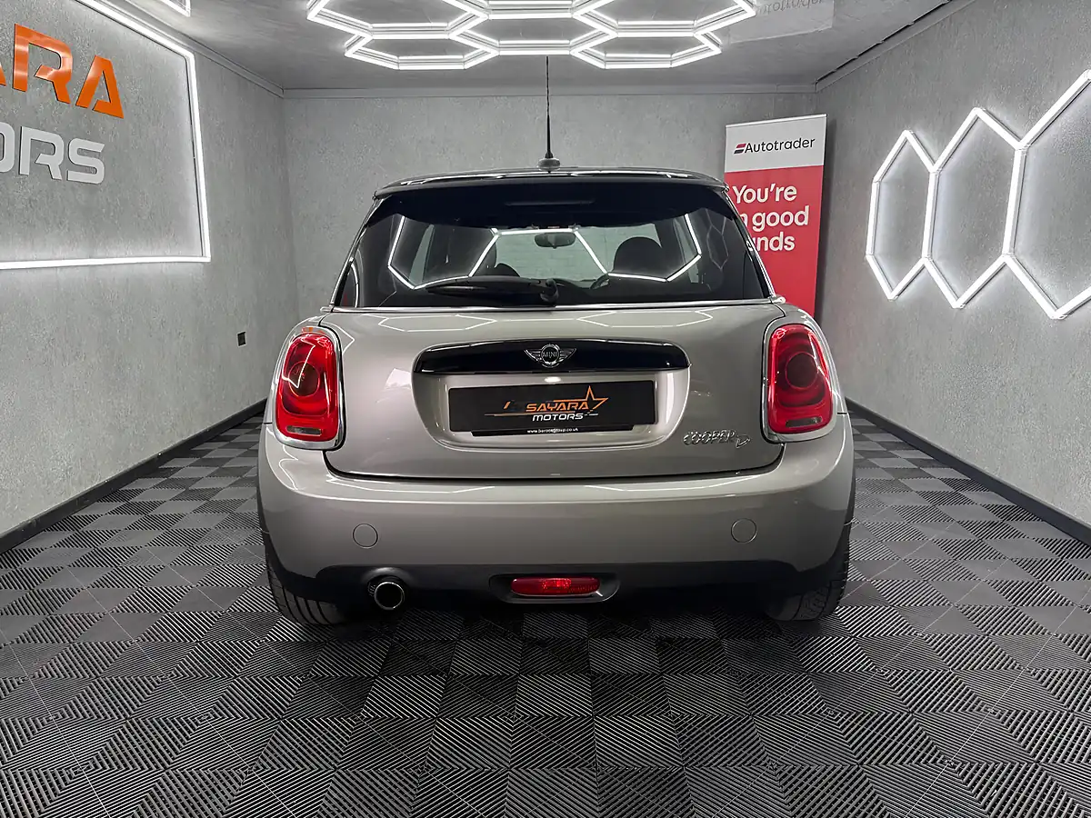 Used 2016 MINI Hatch Cooper Silver - Interior and Exterior details 13