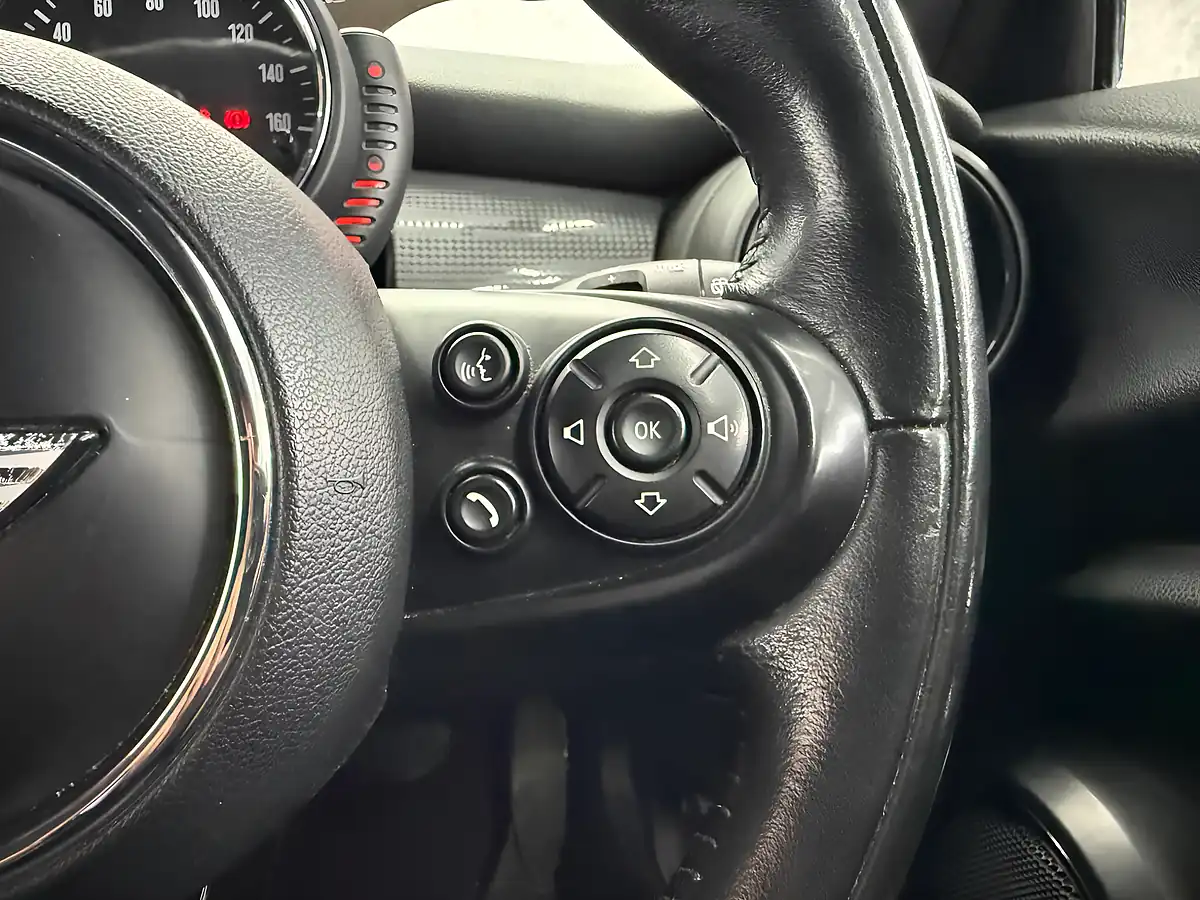 Used 2016 MINI Hatch Cooper Silver - Interior and Exterior details 19