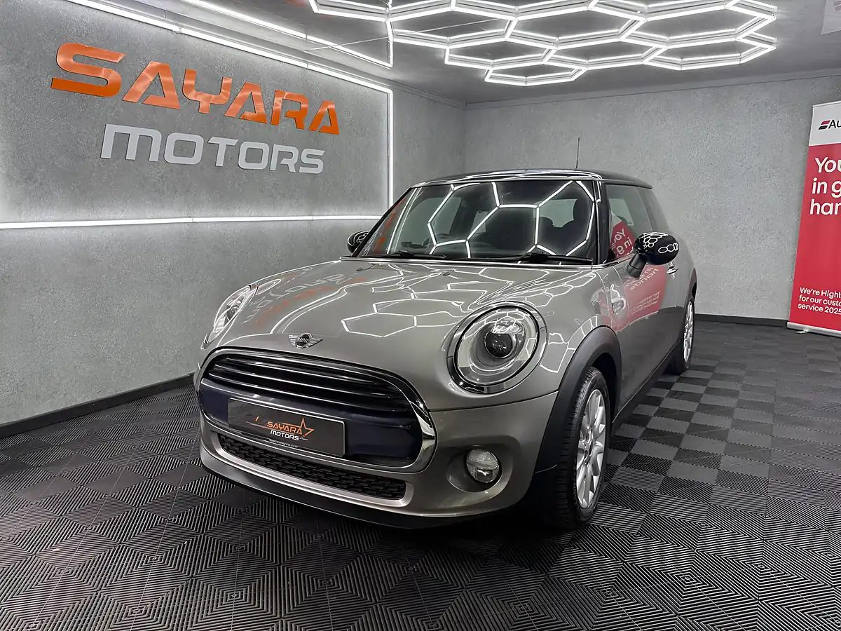 Used 2016 MINI Hatch Cooper Silver - Interior and Exterior details 4