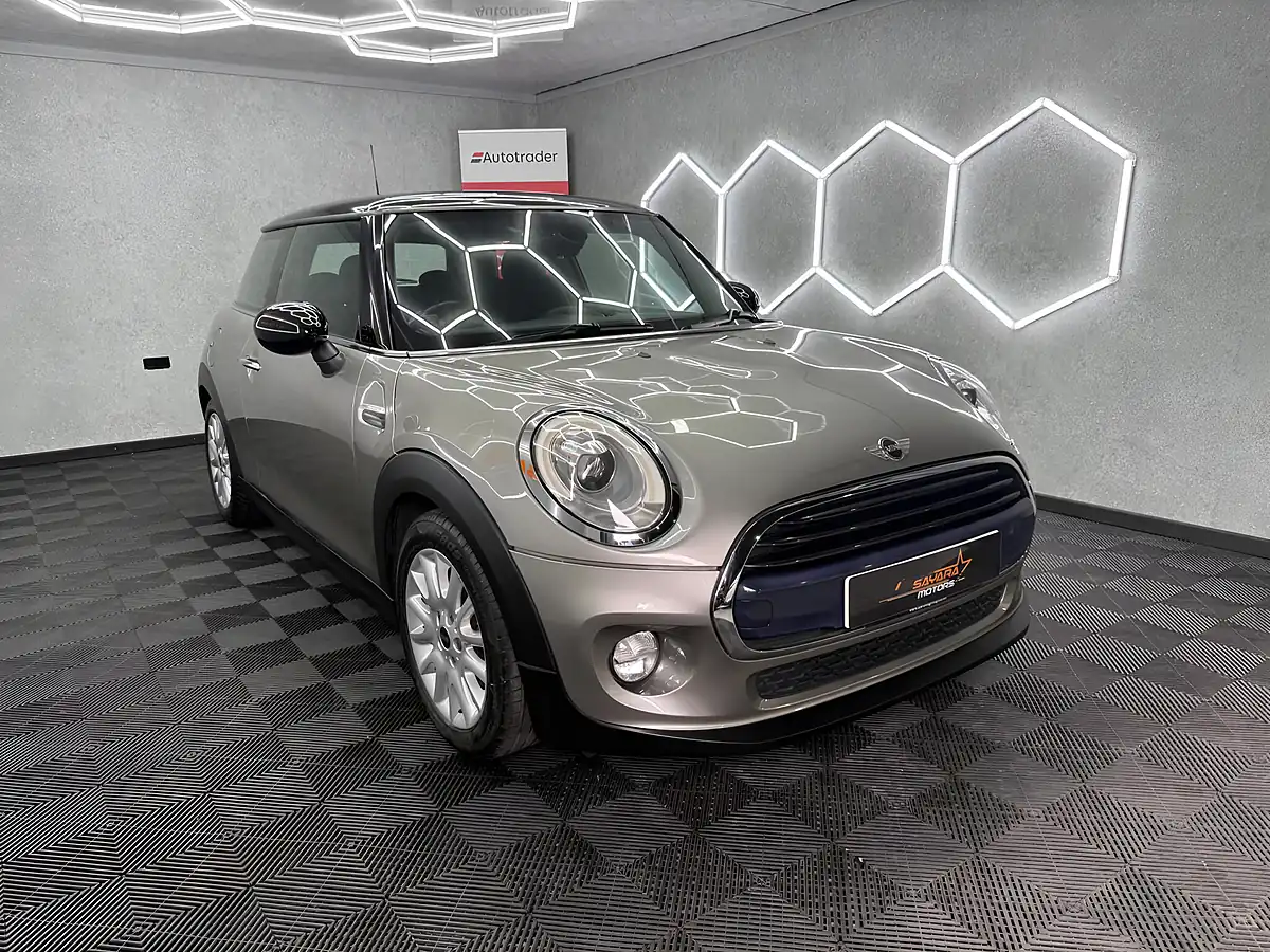 Used 2016 MINI Hatch Cooper Silver - Interior and Exterior details 6