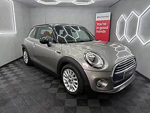 Used 2016 MINI Hatch Cooper Silver - Interior and Exterior details 7
