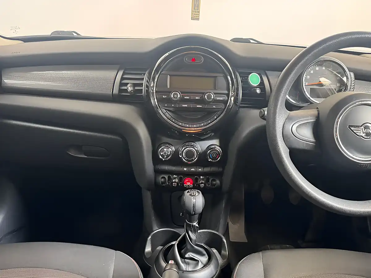 Used 2016 MINI Hatch Cooper Silver - Interior and Exterior details 11