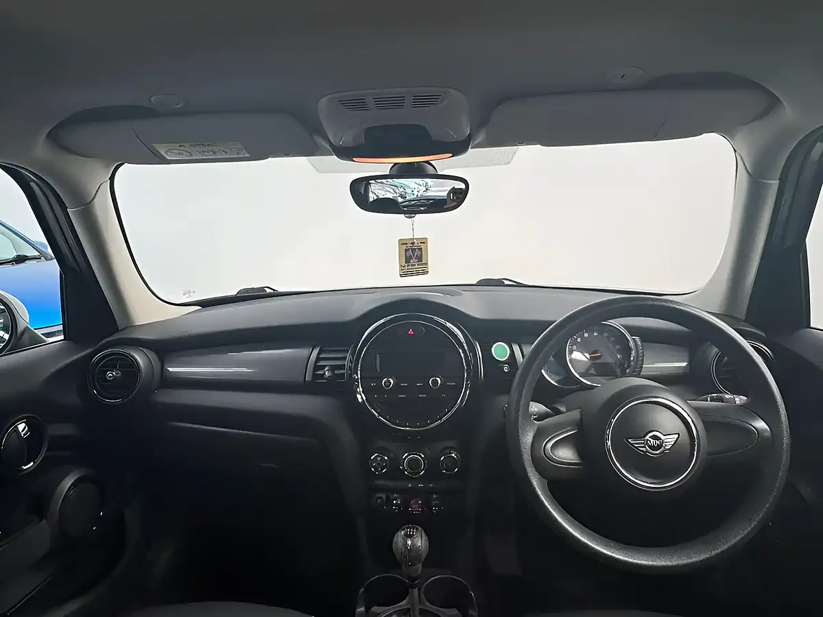 Used 2016 MINI Hatch Cooper Silver - Interior and Exterior details 14