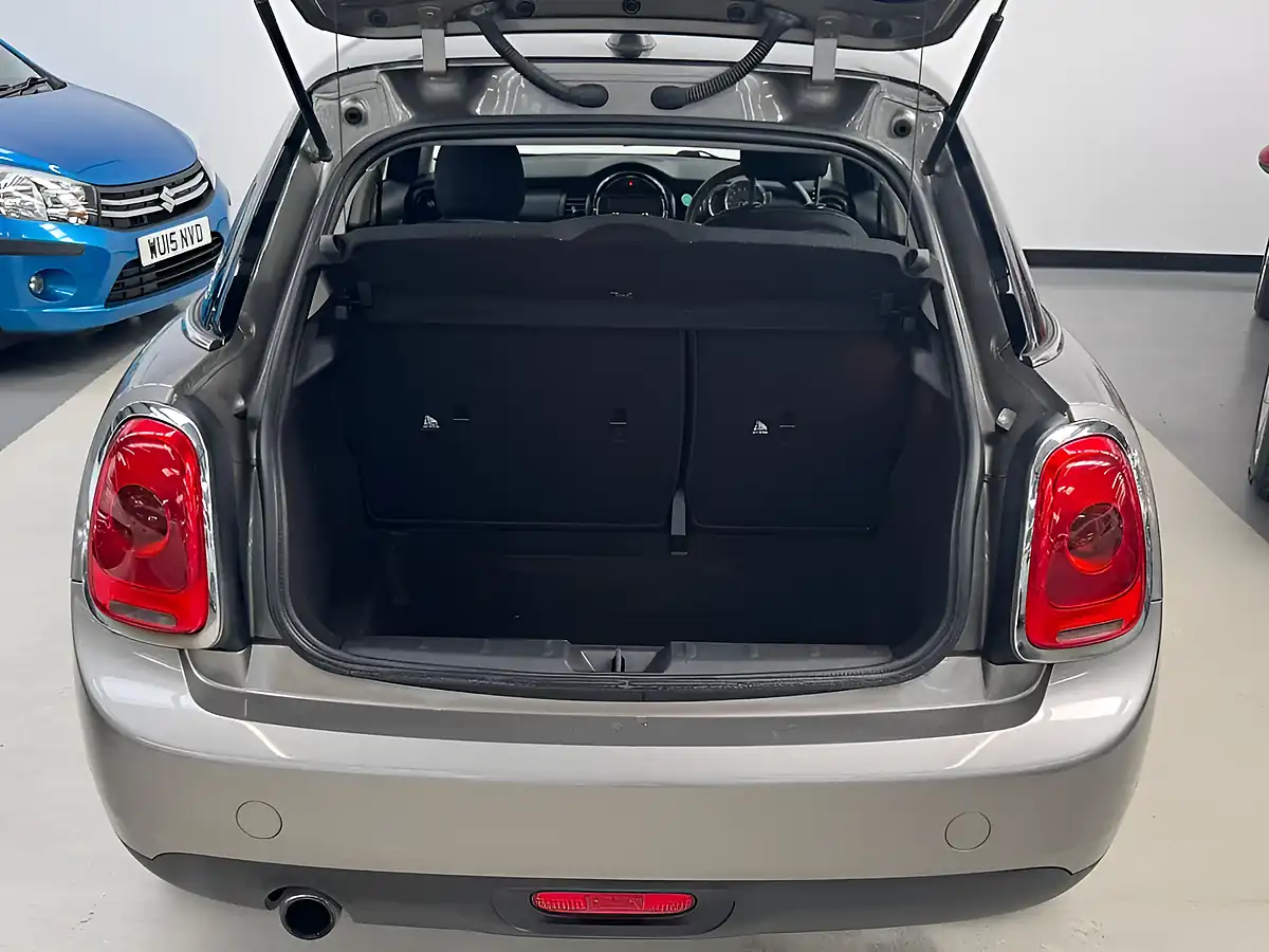 Used 2016 MINI Hatch Cooper Silver - Interior and Exterior details 16