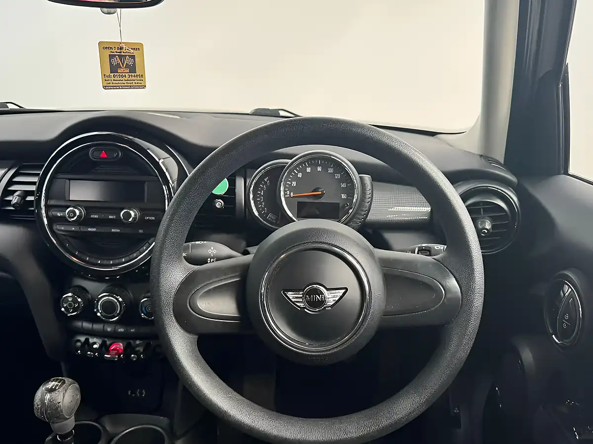 Used 2016 MINI Hatch Cooper Silver - Interior and Exterior details 19