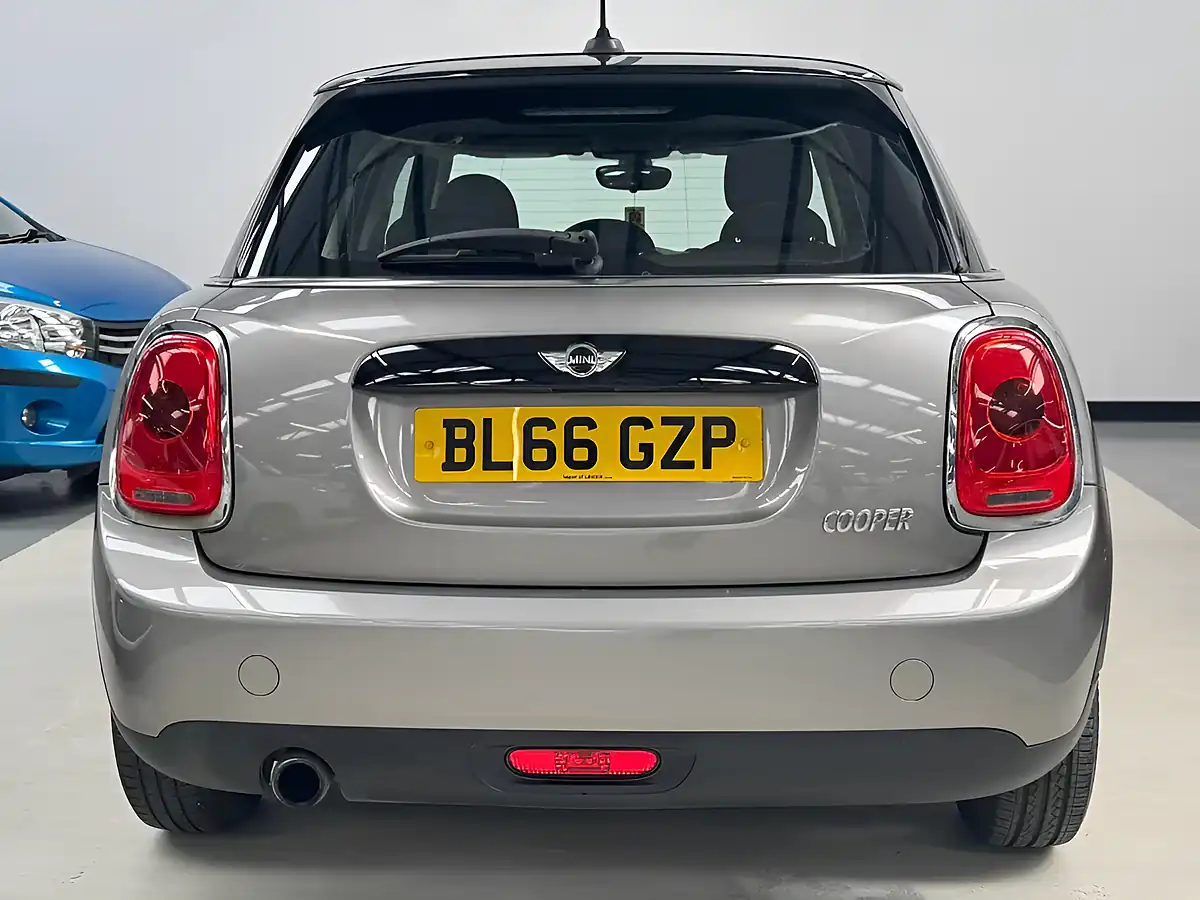 Used 2016 MINI Hatch Cooper Silver - Interior and Exterior details 8