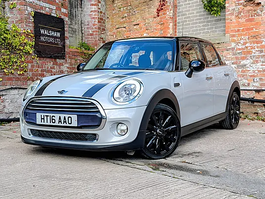 2016 MINI Hatch Cooper D