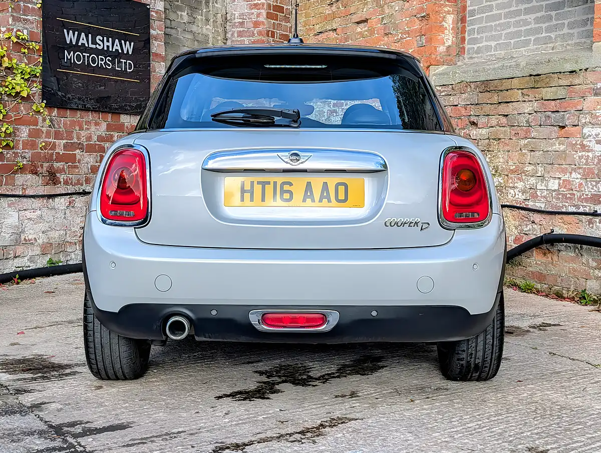 Used 2016 MINI Hatch Cooper Silver - Interior and Exterior details 10