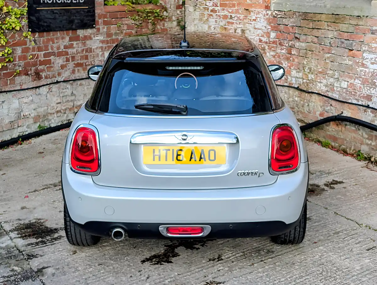 Used 2016 MINI Hatch Cooper Silver - Interior and Exterior details 11