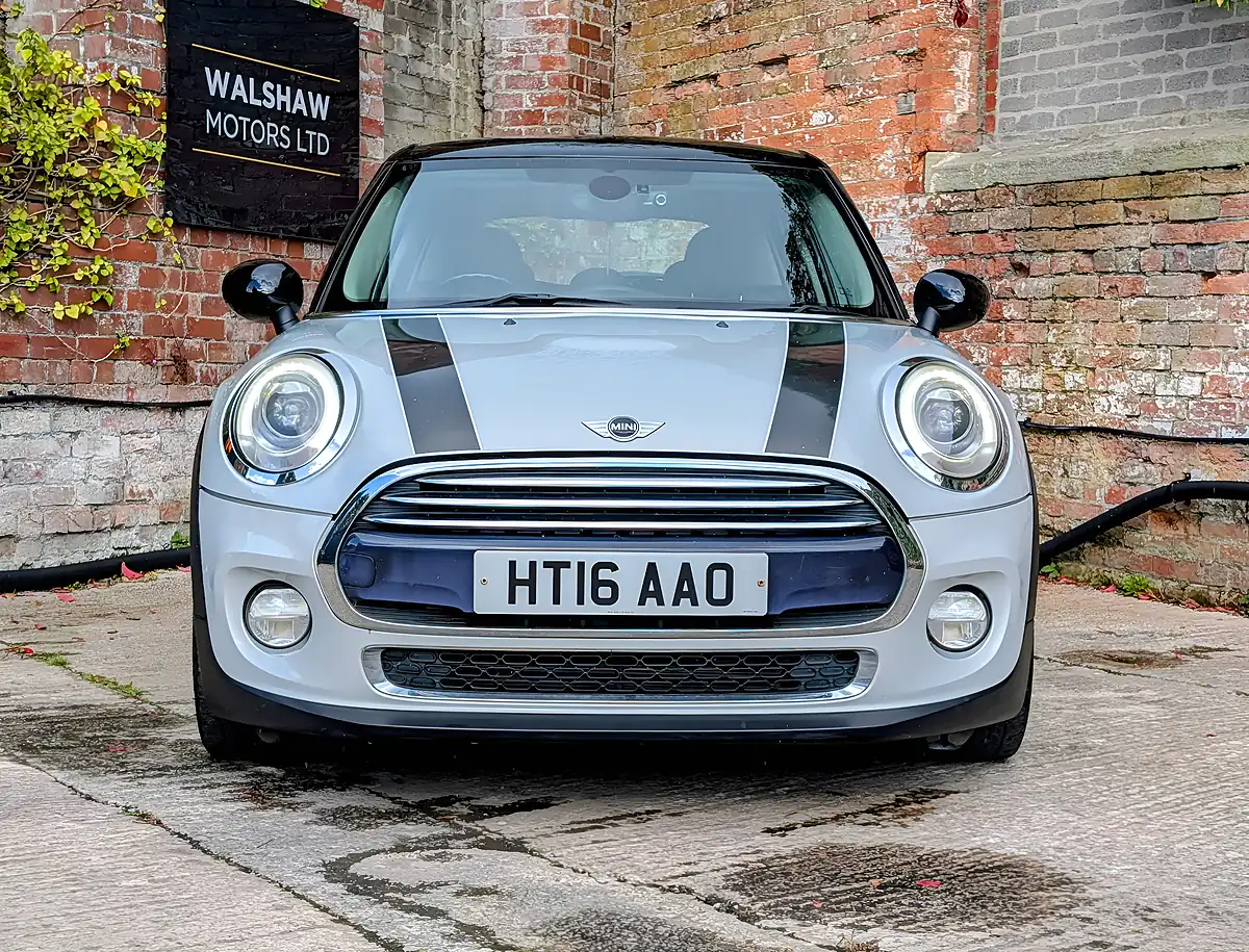 Used 2016 MINI Hatch Cooper Silver - Interior and Exterior details 2