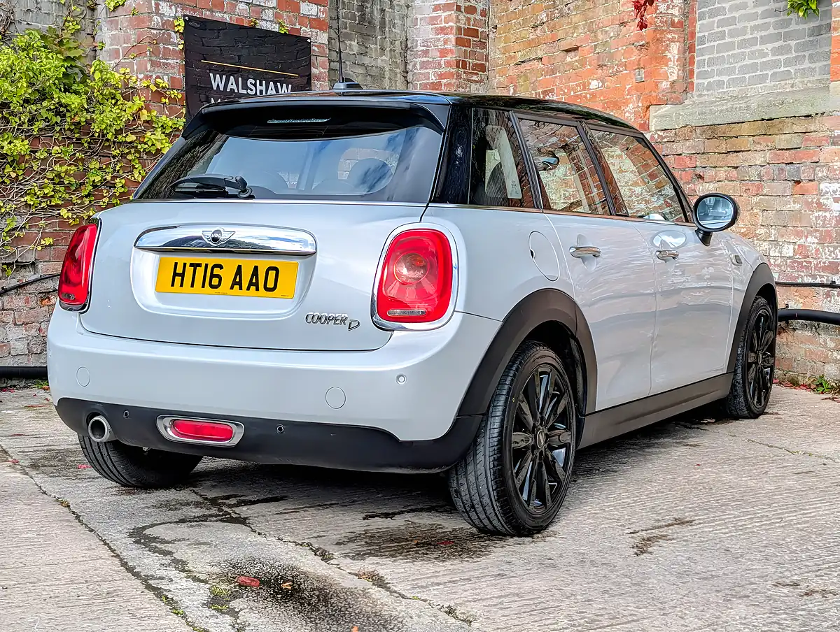Used 2016 MINI Hatch Cooper Silver - Interior and Exterior details 8