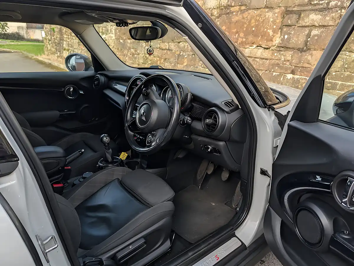 Used 2016 MINI Hatch Cooper Silver - Interior and Exterior details 16