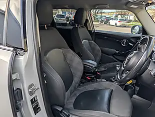 Used 2016 MINI Hatch Cooper Silver - Interior and Exterior details 17