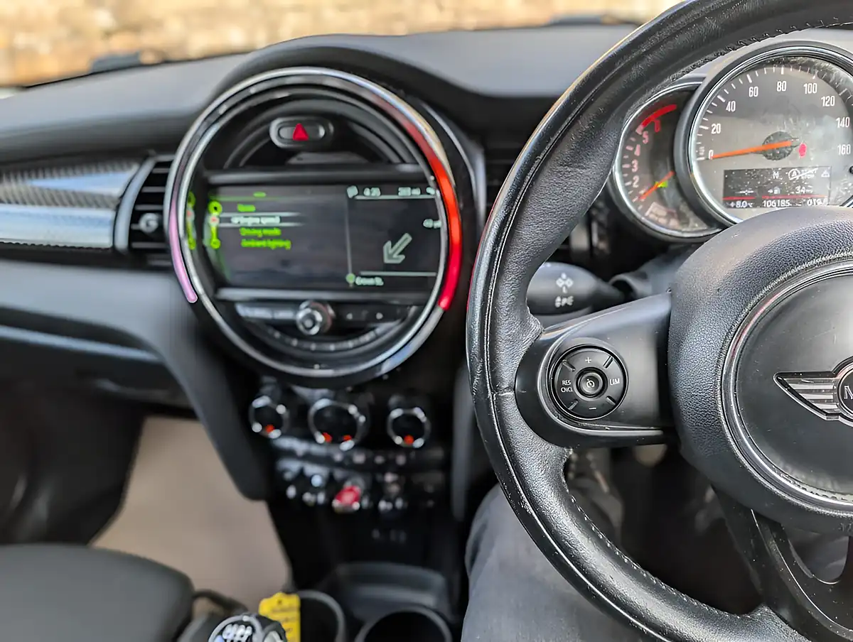 Used 2016 MINI Hatch Cooper Silver - Interior and Exterior details 18
