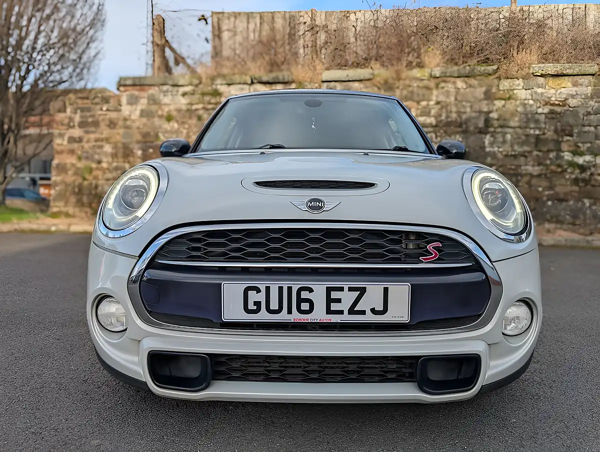 Used 2016 MINI Hatch Cooper Silver - Interior and Exterior details 2