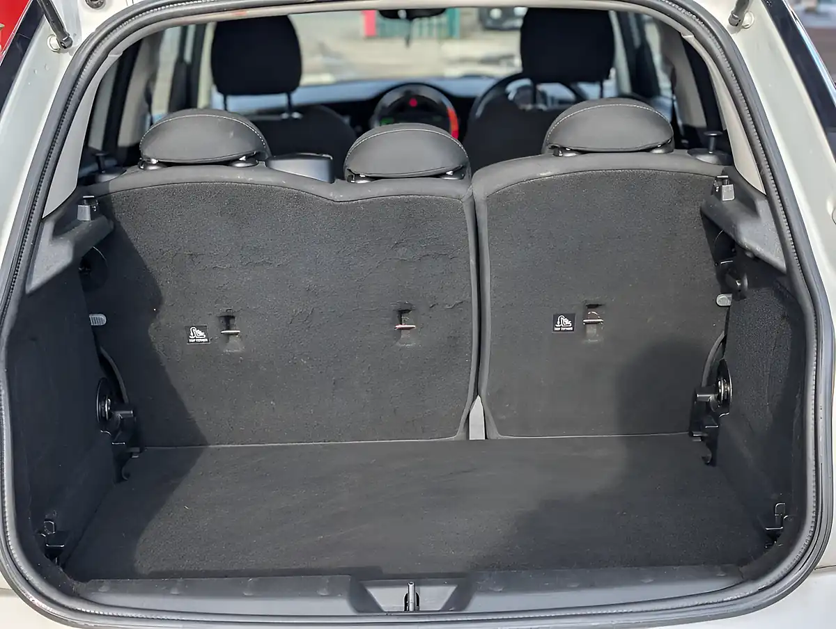 Used 2016 MINI Hatch Cooper Silver - Interior and Exterior details 8