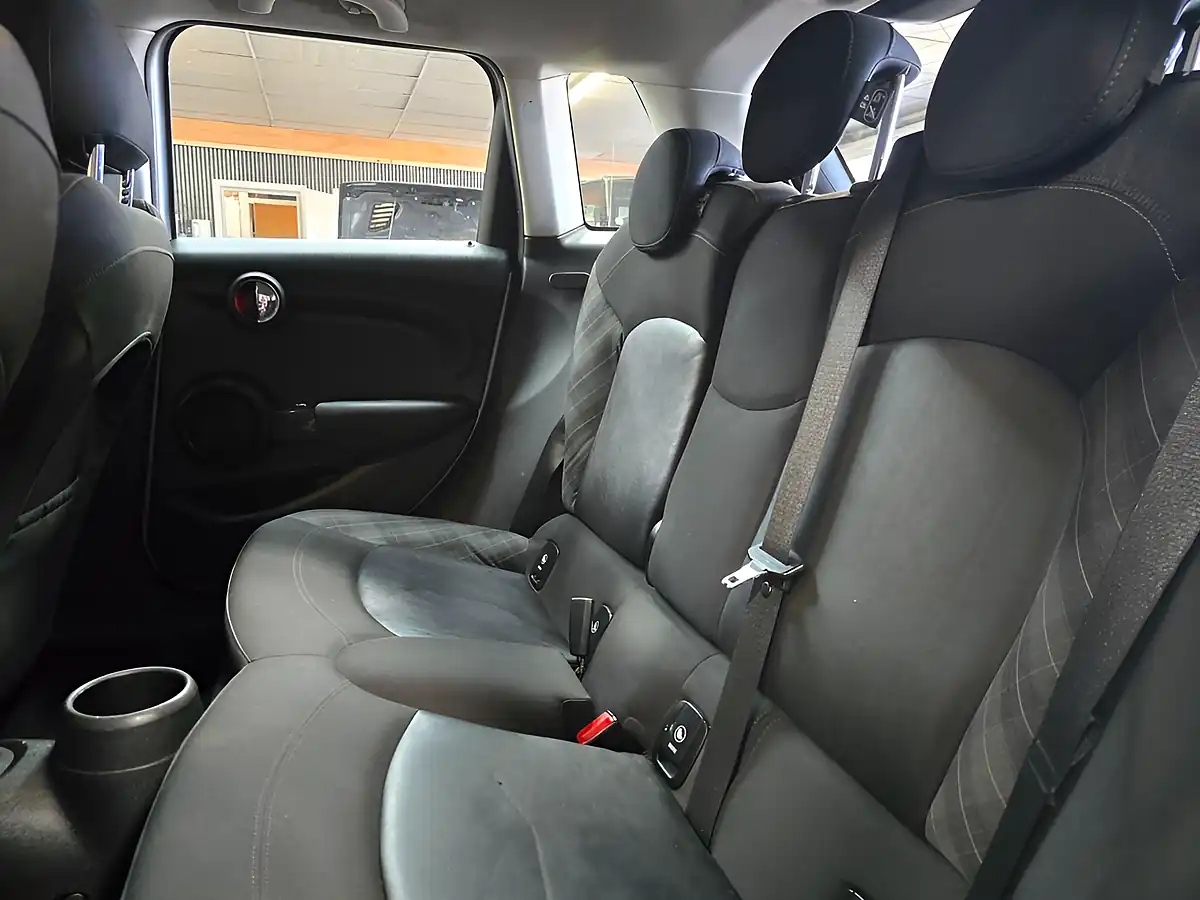 Used 2016 MINI Hatch Cooper Silver - Interior and Exterior details 12