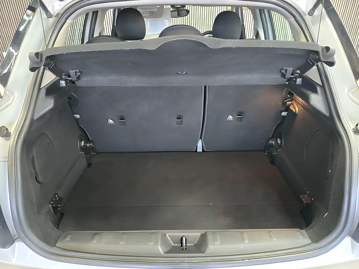 Used 2016 MINI Hatch Cooper Silver - Interior and Exterior details 15