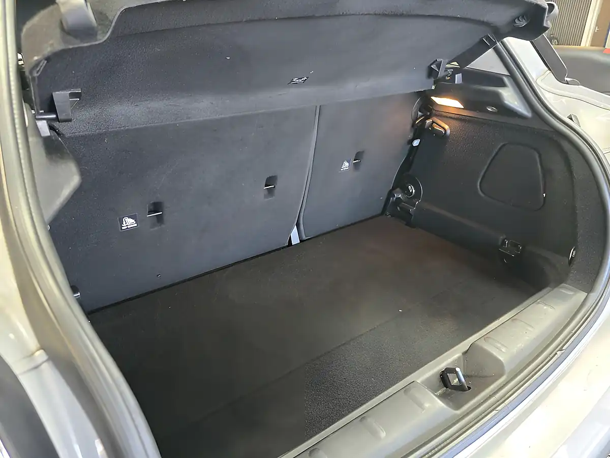 Used 2016 MINI Hatch Cooper Silver - Interior and Exterior details 16