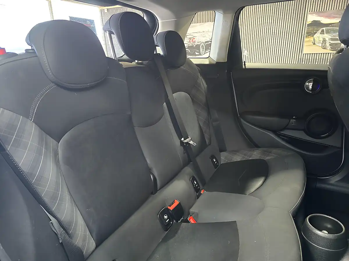 Used 2016 MINI Hatch Cooper Silver - Interior and Exterior details 18