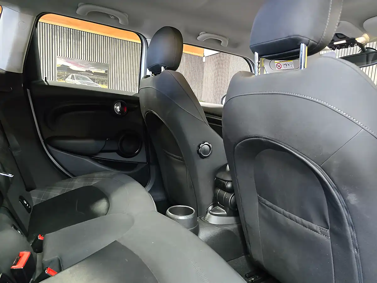 Used 2016 MINI Hatch Cooper Silver - Interior and Exterior details 19