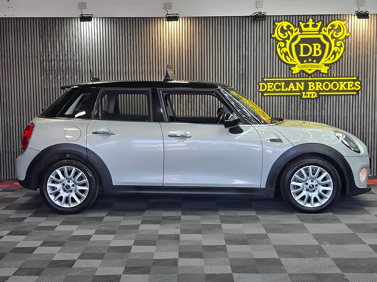 Used 2016 MINI Hatch Cooper Silver - Interior and Exterior details 2