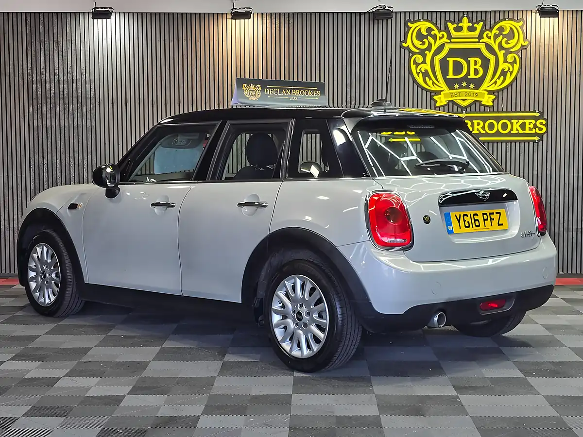 Used 2016 MINI Hatch Cooper Silver - Interior and Exterior details 5