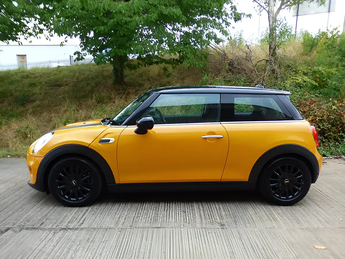 Used 2016 MINI Hatch Cooper Volcanic Orange - Interior and Exterior details 10