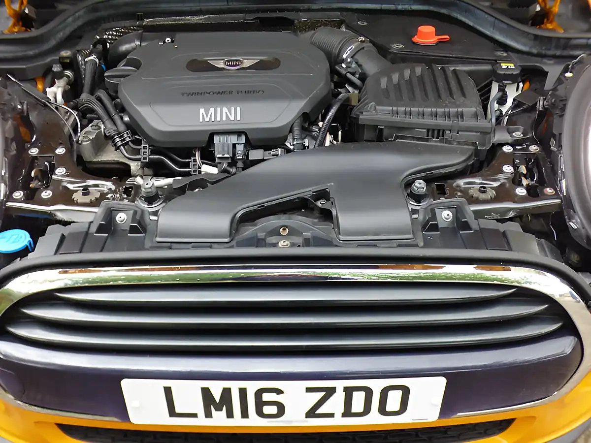 Used 2016 MINI Hatch Cooper Volcanic Orange - Interior and Exterior details 14