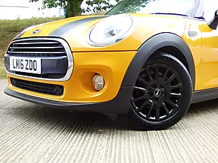 Used 2016 MINI Hatch Cooper Volcanic Orange - Interior and Exterior details 17