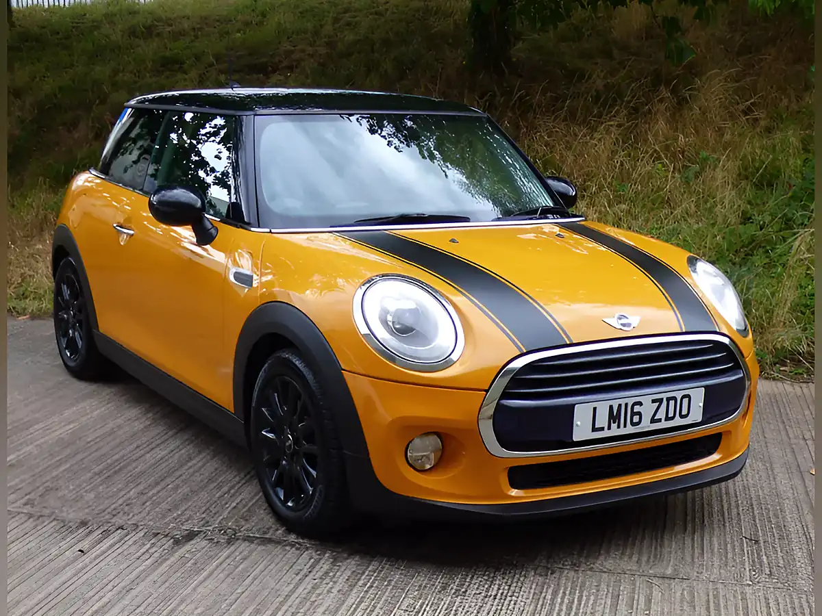Used 2016 MINI Hatch Cooper Volcanic Orange - Interior and Exterior details 5