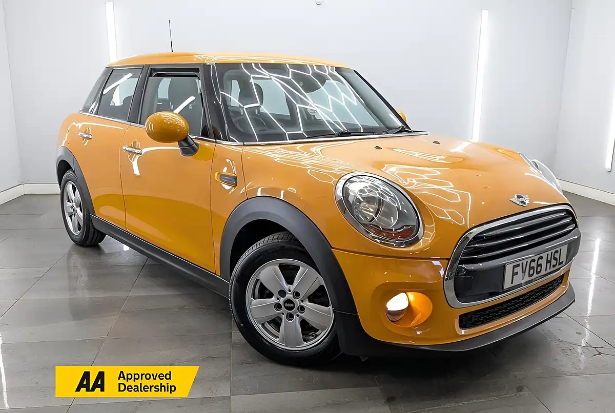 Used 2016 MINI Hatch Cooper Volcanic Orange - Front View