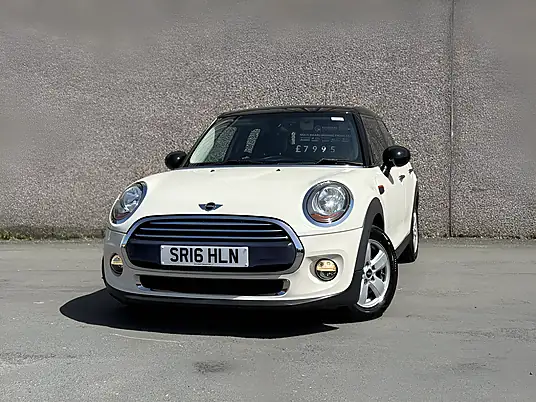 2016 MINI Hatch Cooper D