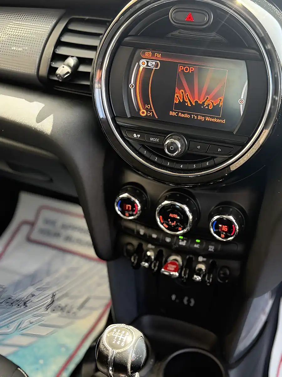 Used 2016 MINI Hatch Cooper White - Interior and Exterior details 12