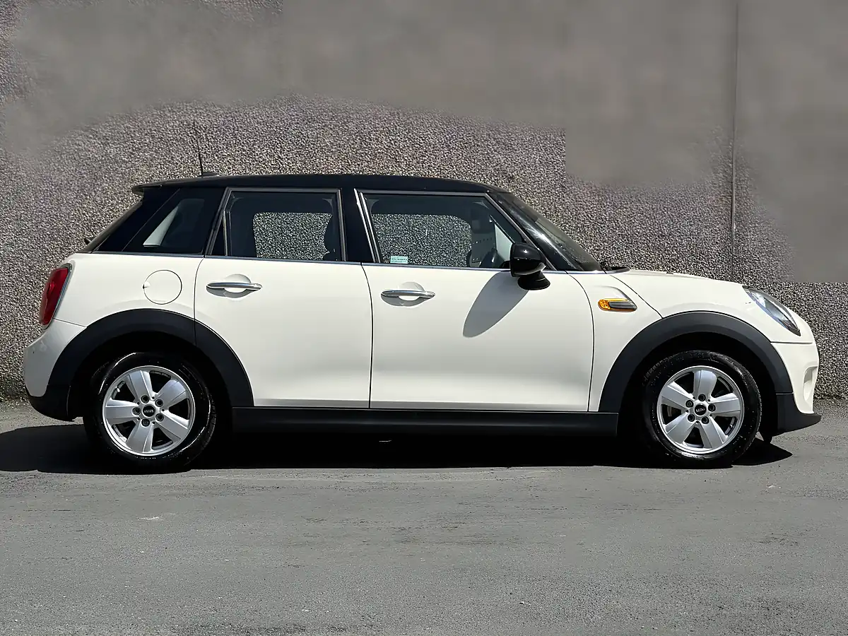 Used 2016 MINI Hatch Cooper White - Interior and Exterior details 2